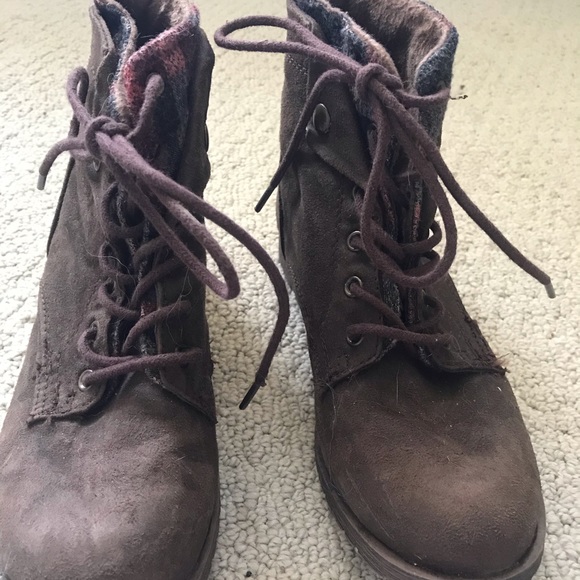 brown and plaid combat boots - Picture 2 of 3